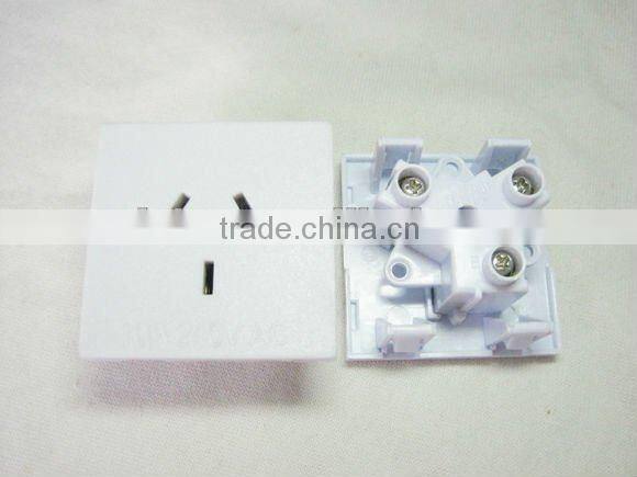 Swiss 2 flat pin to 2 round pole PC vertical power socket