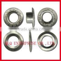 Nine Claw Shaped Button