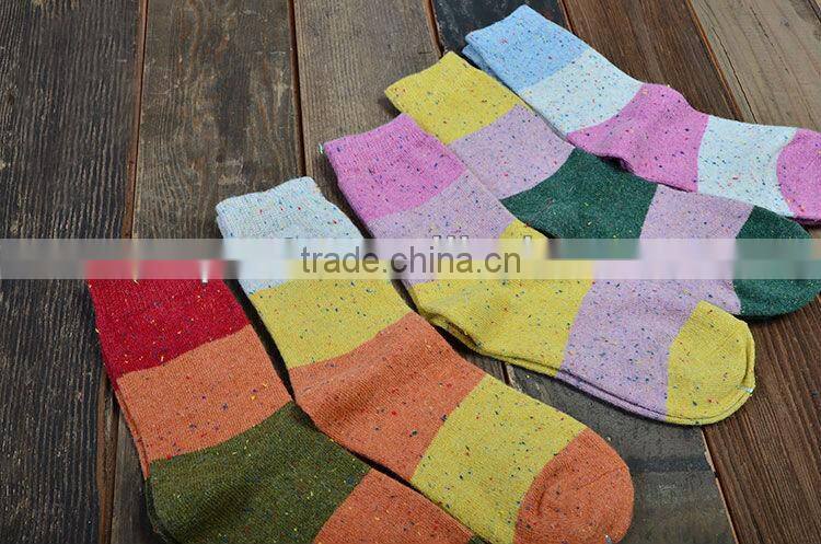 Color little lady retro color yarn into color candy rabbit wool socks