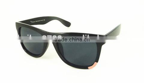 China OEM New Fashion Spectacles Plain Simple Spectacle with Color Film