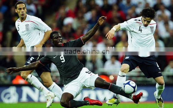 2015 Field Cleats Spikes Football Shoes Football Spikes Mens Shoes Spikes Soccer FG Football Shoes Sports Training Sneakers