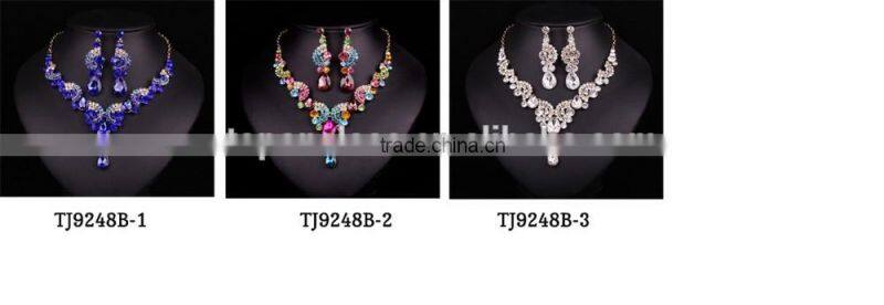Gorgeous Bridal crystal jewelry set/Crystal Necklaces for Bride/Costume jewelry set for wedding