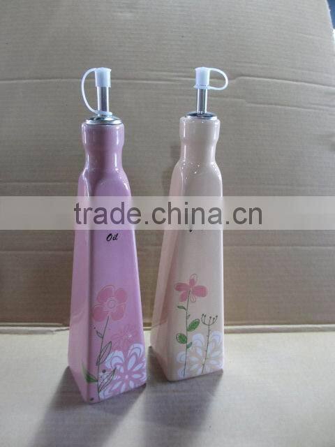 New Design White Glazing Ceramic Oil and Vinegar Bottle for sales