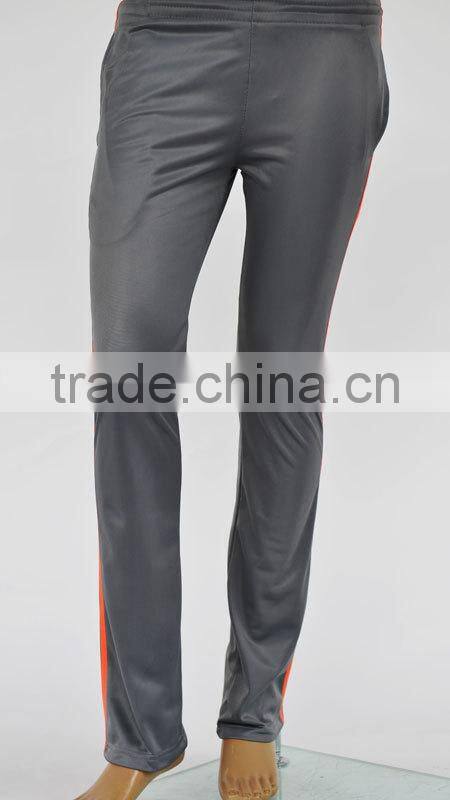 2016 new style Ladie's sports wear set with round neck by factory