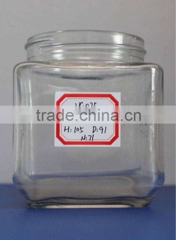 GLASS JARS AND METAL LIDS