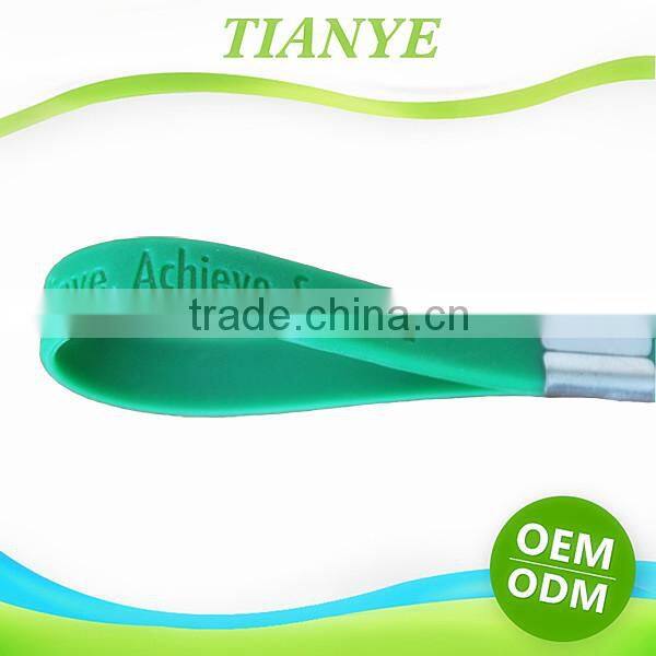 China factory supply high class custom design cheap rubber keychain for giveaway