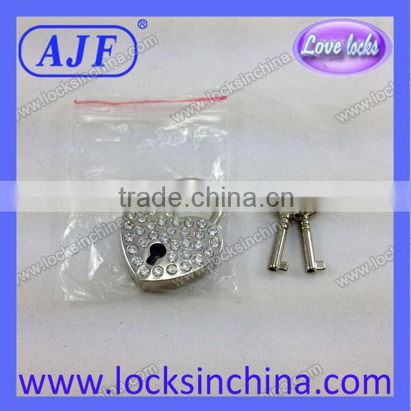 Cute Heart Silver Rhinestone padlock