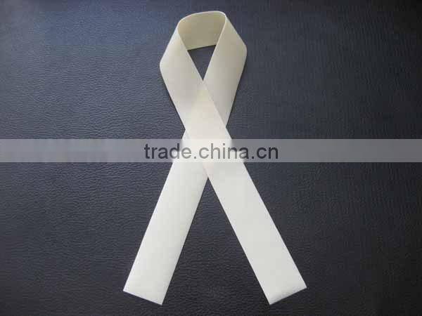 Smooth medical disposable rubber tourniquet