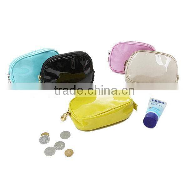 Newest cheap wholesale vinyl cosmetic bags
