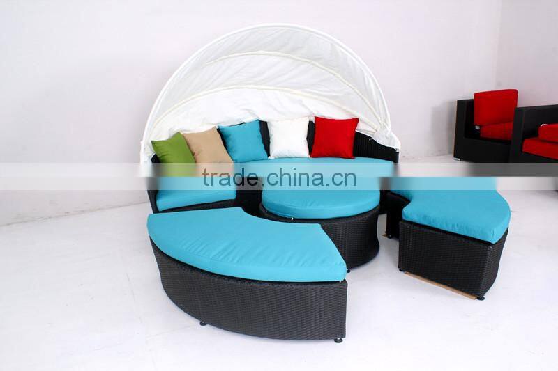 Fashion Design Patio Furniture Poly Wicker Round Daybed With Canopy Modular Sunbed
