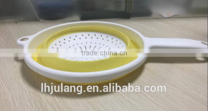 Foldable fruit strainer with handle,plastic foldable colander with handle