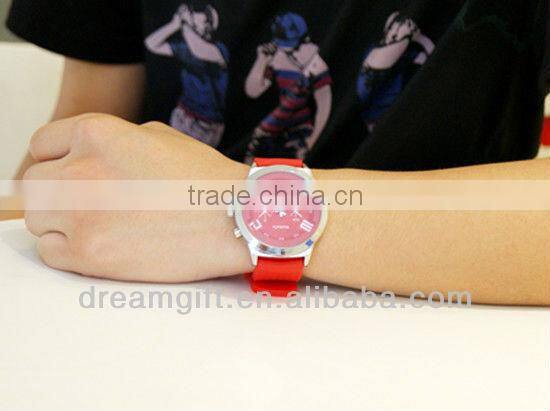 2013 fashion watch brand man watch Womage watch