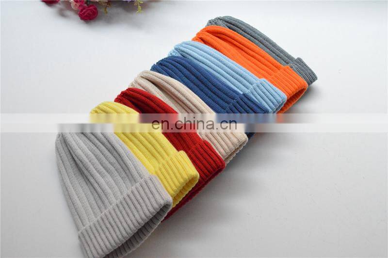 Hot China Supplier Knitted Kids Caps with Raccoon Fur Pompoms Christmas Hats