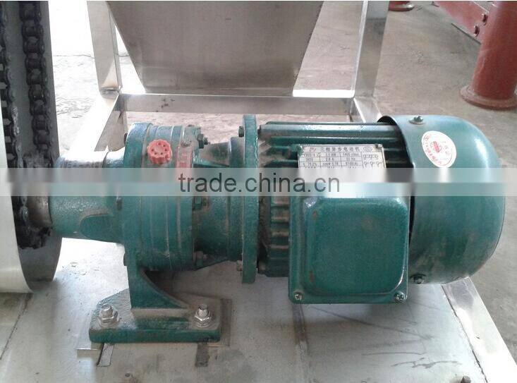 Automatic chicken gizzards oil removing peeling machine