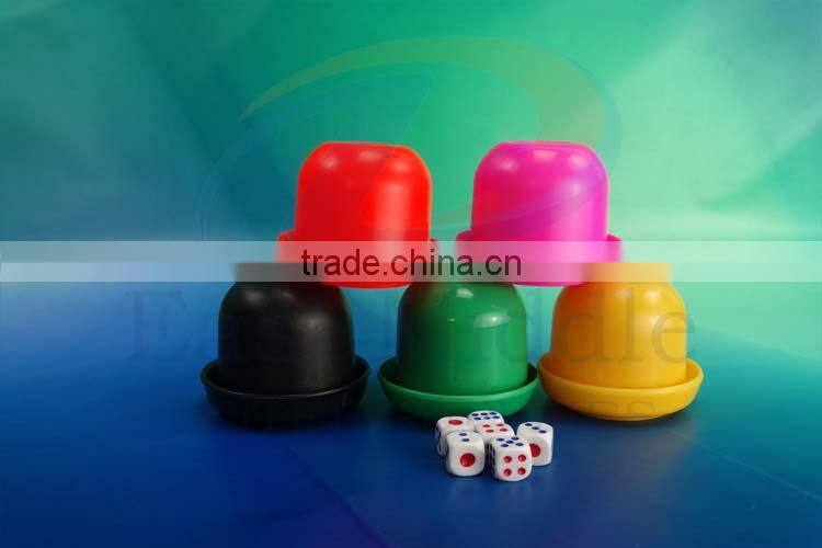 Guangzhou whosaler plastic dice cup with lid