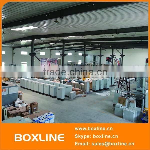 Automatic cellophane overwrapping machine
