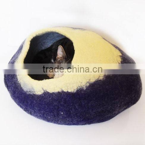 Handmade Felted Purple Wool Cat cocoon