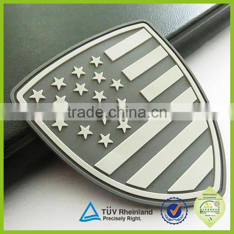 Customized decorative soft clothing brand patches hard pvc badge