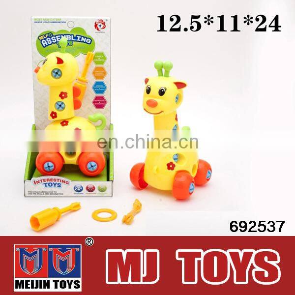 Newest design plastic spinning top toy popular toy wholesale