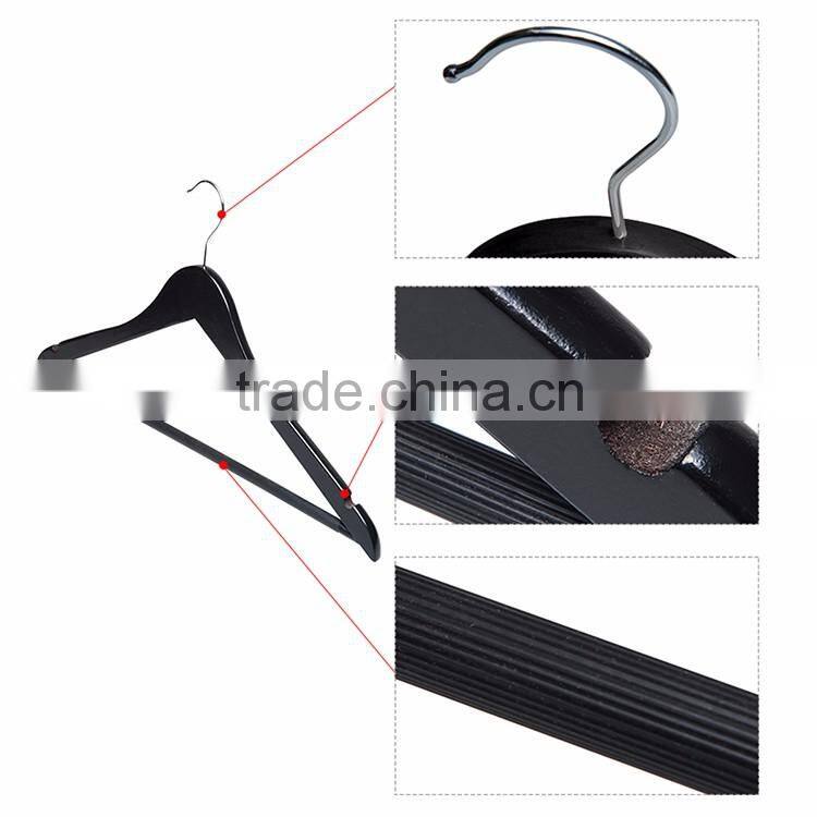 Wholesale manufactory provide high ending wooden clothes hanger Black color