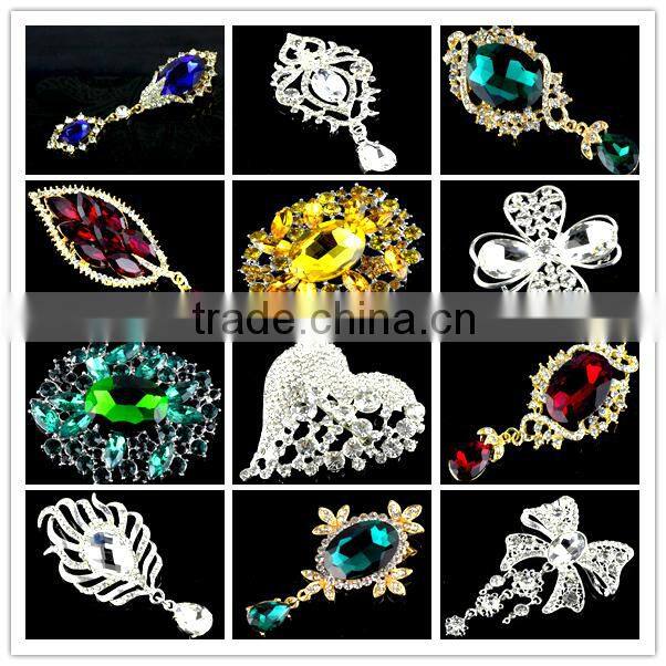 Wholesale Price Classic Zinc Alloy vintage snowflake rhinestone crystal strass brooch pins , Crystal rhinestone strass brooch