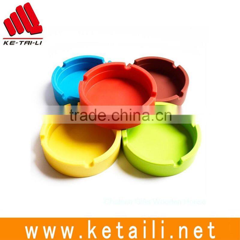 Best Selling Custom Design Silicone Rubber Round Gift Smoking Accessories Ashtray Supplier