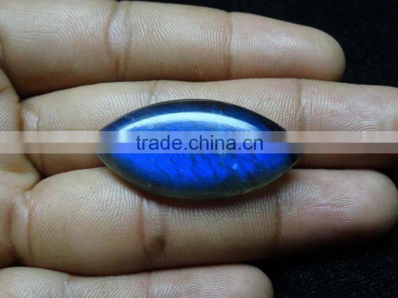 Best quality New Arrival Mother of Pearl gemstone with nice carving and Leaf Shape