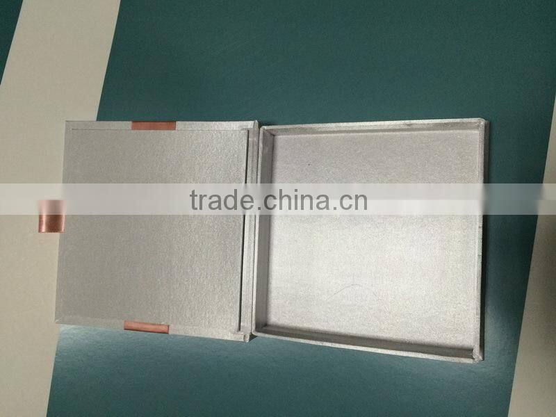 china wholesale luxury linen wedding invitation box with brooch