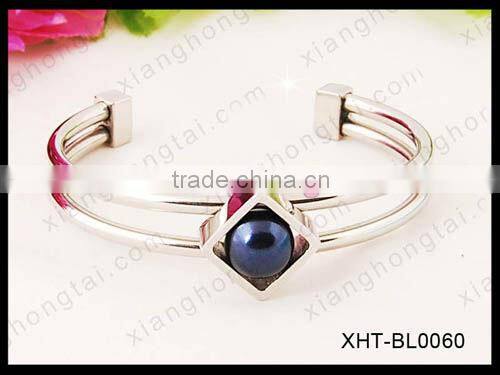 New Designed Shiny Polished Bangle, Made of 316L Stainless Steel