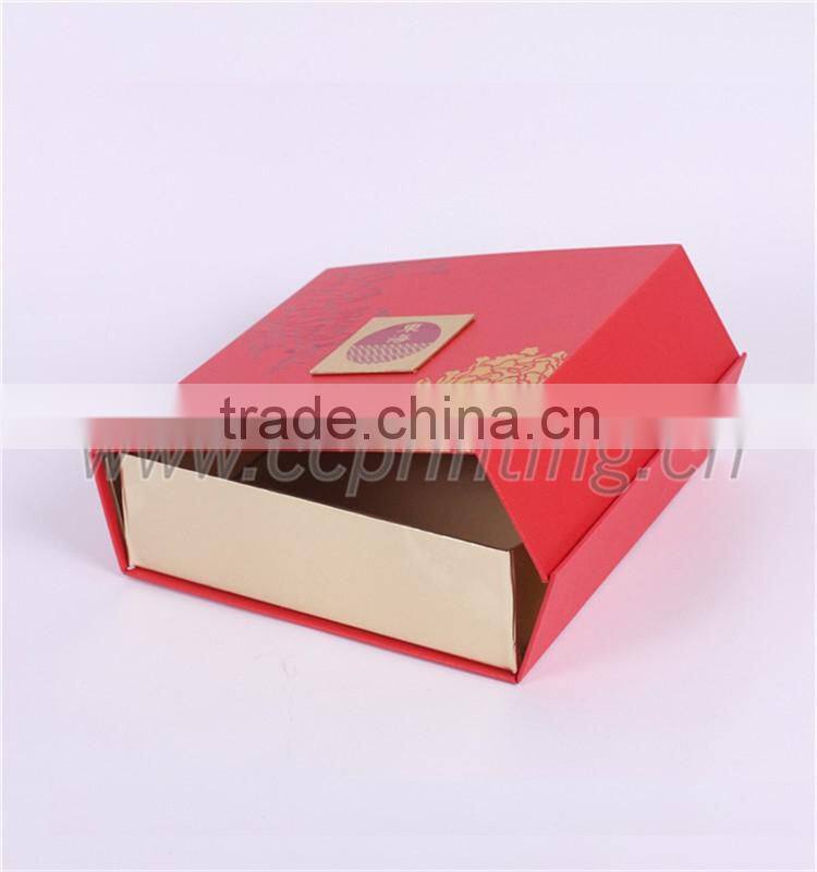 2016 Custom Rigid Magnetic Closure Gift Box Wholesale