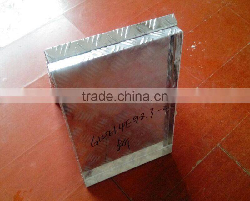Aluminum checkered plate processing tray