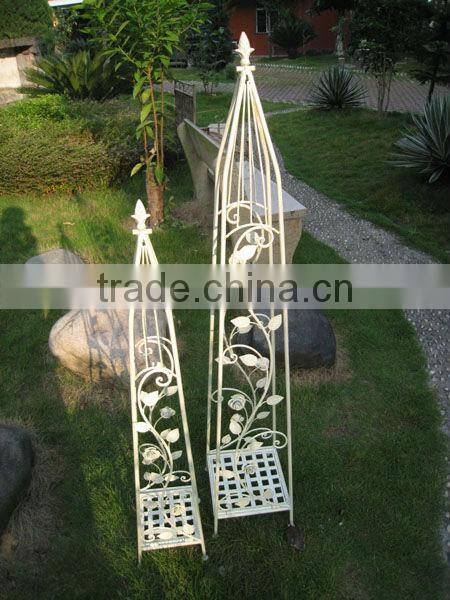 Vintage Antique White Ecofriendly Wrought Irons Powder Coated Small Garden Planter Pot Trellis
