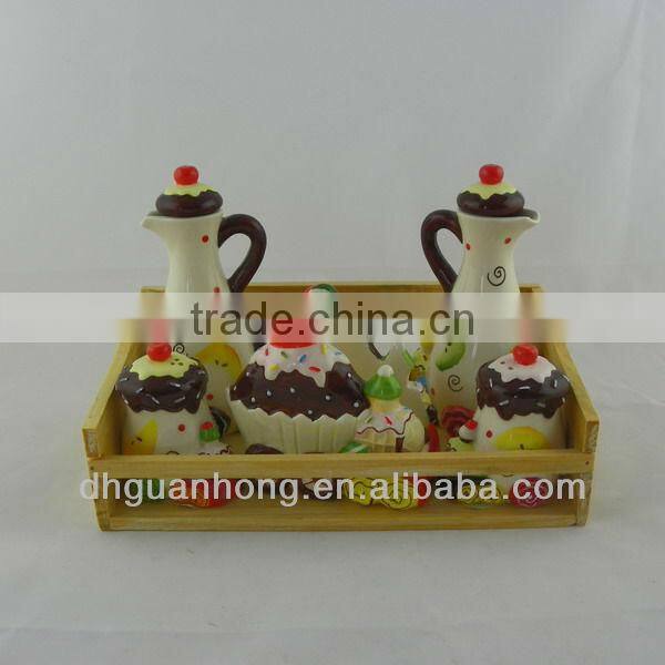 Napkin Holder With Salt And Pepper Shaker