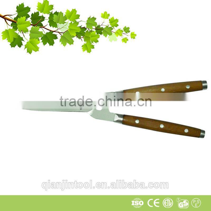 Wooden handle lopping and hedge gardern shears