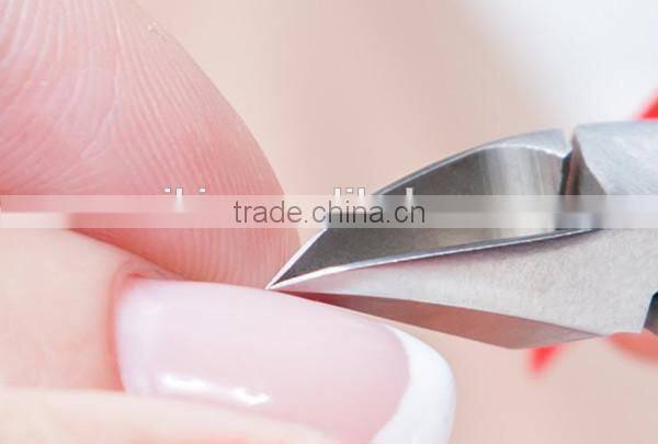 Fashion-designed Nail Cuticle Nipper With Manicure Accessories In Handle