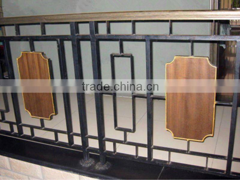 2015 Top-selling hand forged rod iron balcony fencing
