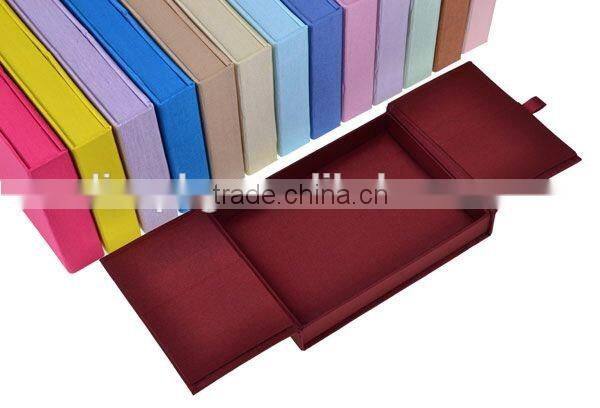 Good quality customized luxury silk wedding invitation box