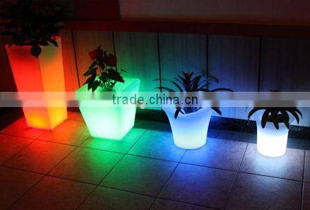 China Factory Iluminated Plastic Led Fashion Bottle Ice Bucket