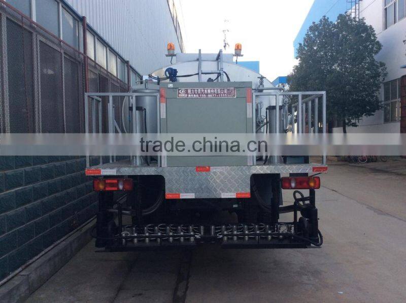 3tons Dongfeng distributor asphalt truck for sale