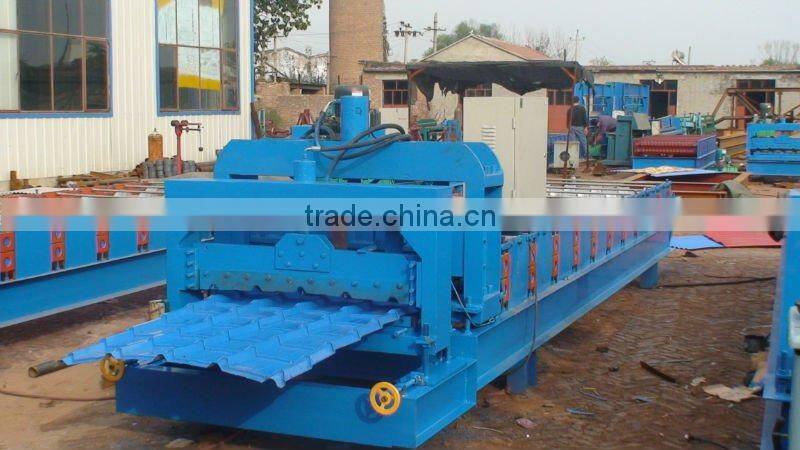 Glazed tile roll forming machine