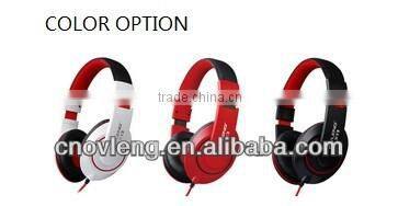 Consumer electronics noise cancelling computer headphones