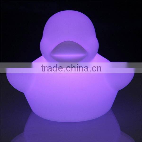 16 color change LED illuminated duck shape table lamp