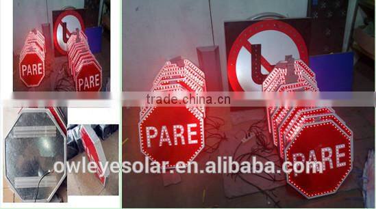 arrow traffic sign for construction zones/ solar road sign