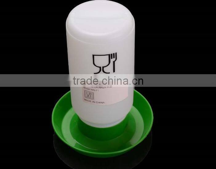 Chicken house using poultry feeders and drinkers/plastic chicken feeder