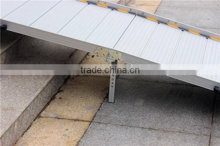 Lightweight aluminium alloy ramp