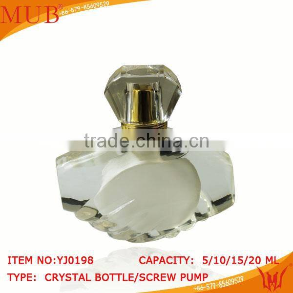 TOP10 OEM FACTORY New Design hot sale crystal love perfume bottle 20ML