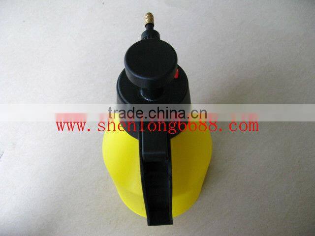 Plastic hand pump garden sprayer 2000ml