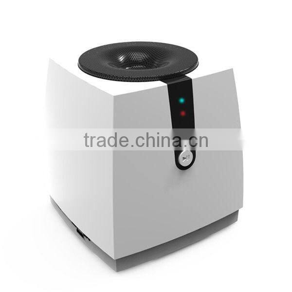 portable wireless bluetooth speakers with FM radio & customized colors