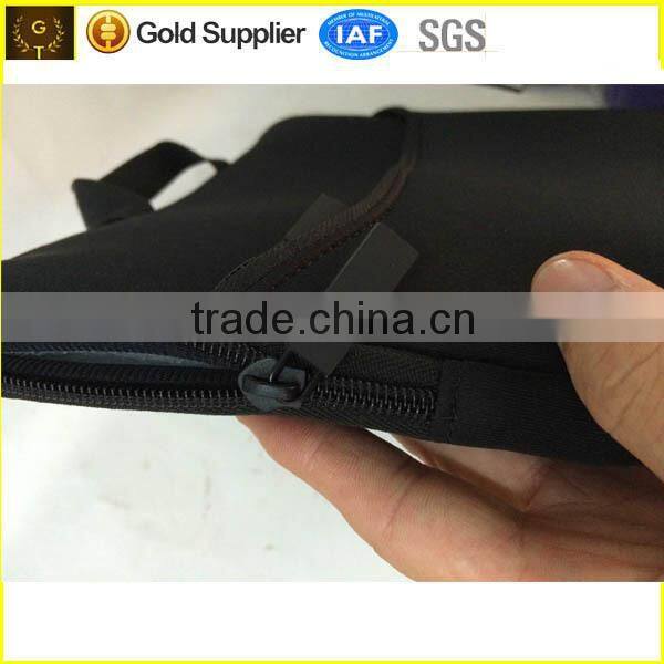 good design laptop sleeve black color with handle-1