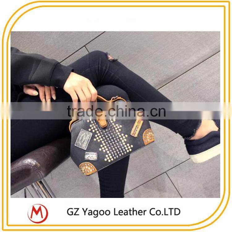 2016 latest leather shoulder messenger bag korean hangbag with leather badge